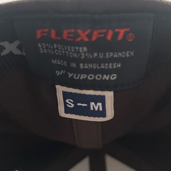 UPS hat - Picture 4 of 4